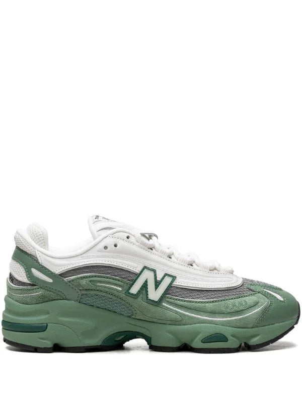 New Balance
1000 "Green" sneakers