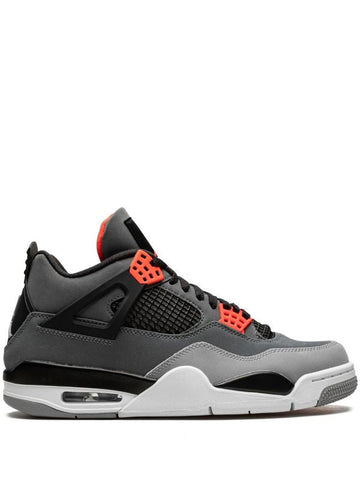 Jordan
Air Jordan 4 Retro sneakers