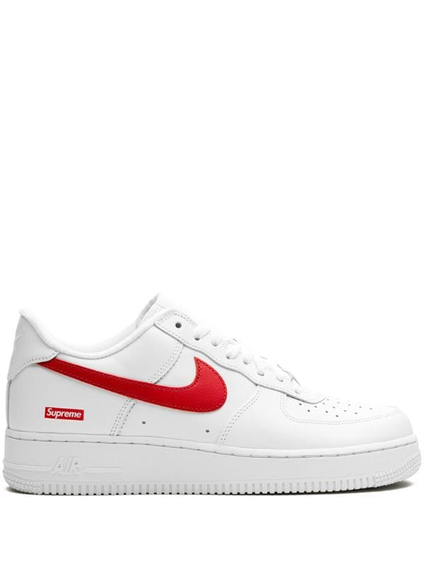 Nike
x Supreme Air Force 1 Low "Shanghai" sneakers