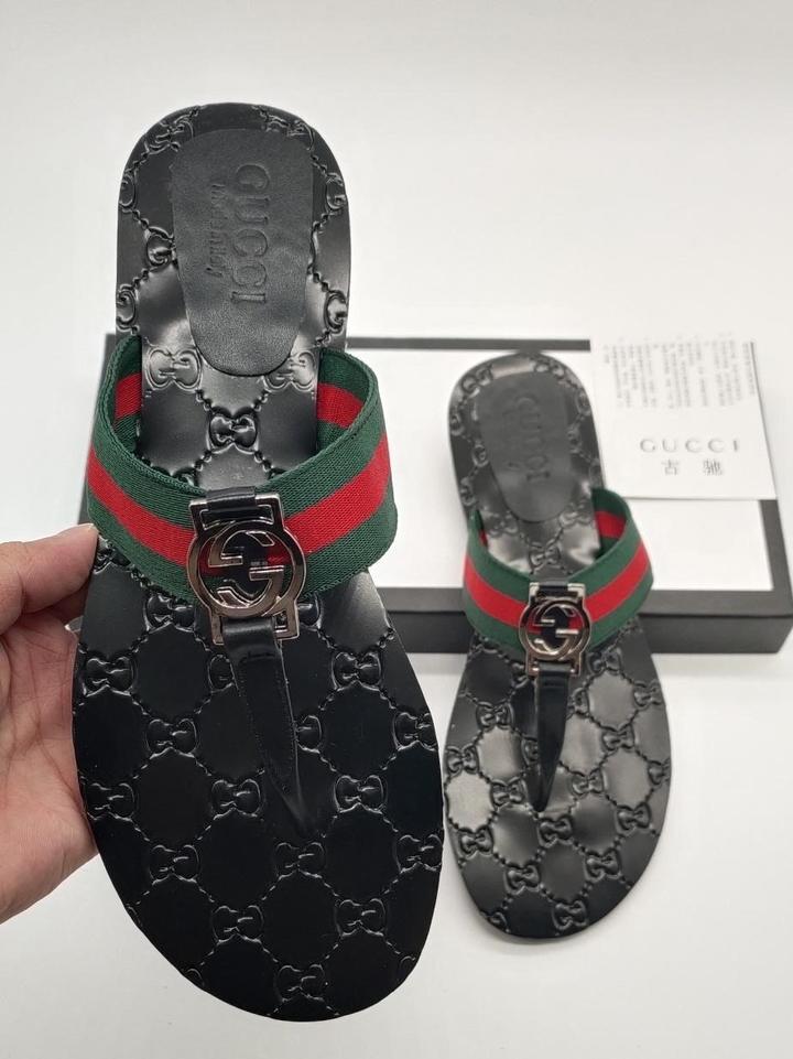 GUCCI - PANTOUFLES HOMME